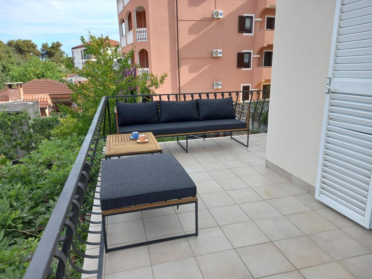 Apartman Noni Биоград на Мору Екстериор снимка